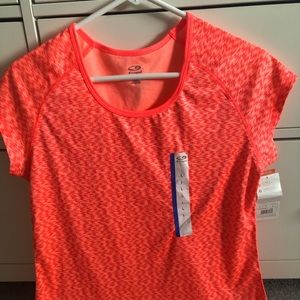 Semi fitted duo dry women’s champion tshirt L